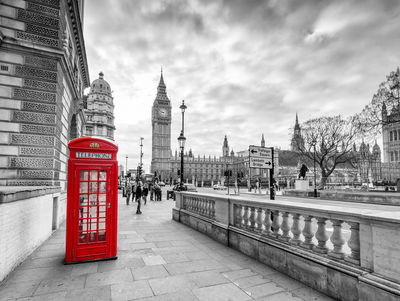 Ljuddämpande tavla - Red London telephone booth 3d