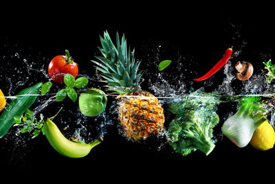 Ljuddämpande tavla - Fresh vegetables in the water