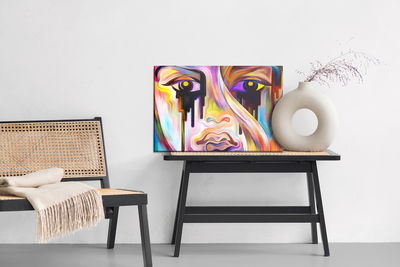 Ljuddämpande tavla - Abstract face close up