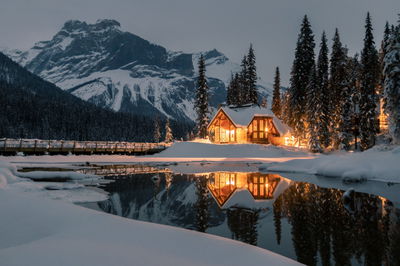 Ljuddämpande tavla - Emerald lake in Canada
