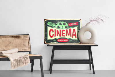 Ljuddämpande tavla - Retro cinema subtitles