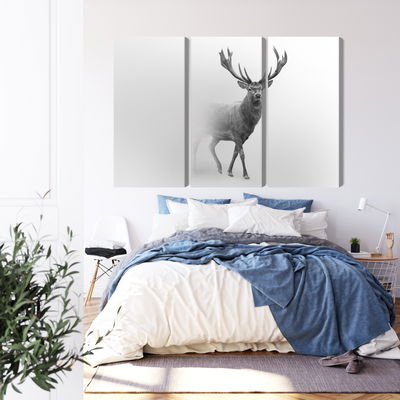 Ljuddämpande tavla - A stately deer in the fog