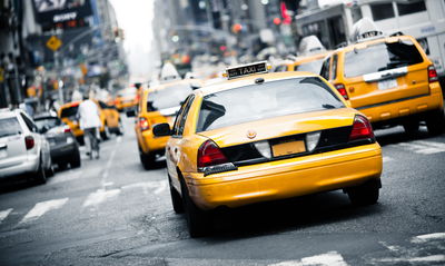 Ljuddämpande tavla - Taxis on the streets of new