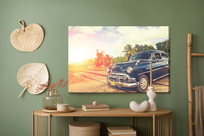 Ljuddämpande tavla - Black car in retro style