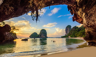 Ljuddämpande tavla - Sunset on a beach in thailand