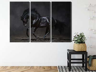 Ljuddämpande tavla - Black horse at a gallop