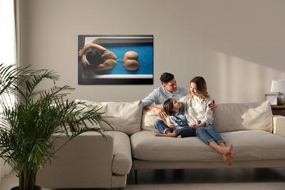 Ljuddämpande tavla - Woman posing in a bathtub