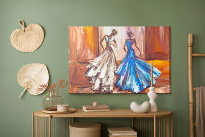 Ljuddämpande tavla - Women in ball gowns