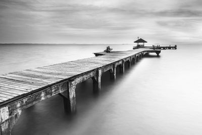 Ljuddämpande tavla - Wooden pier