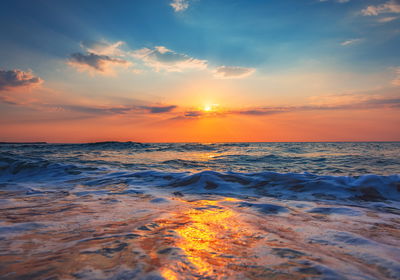 Ljuddämpande tavla - Beautiful sunrise over