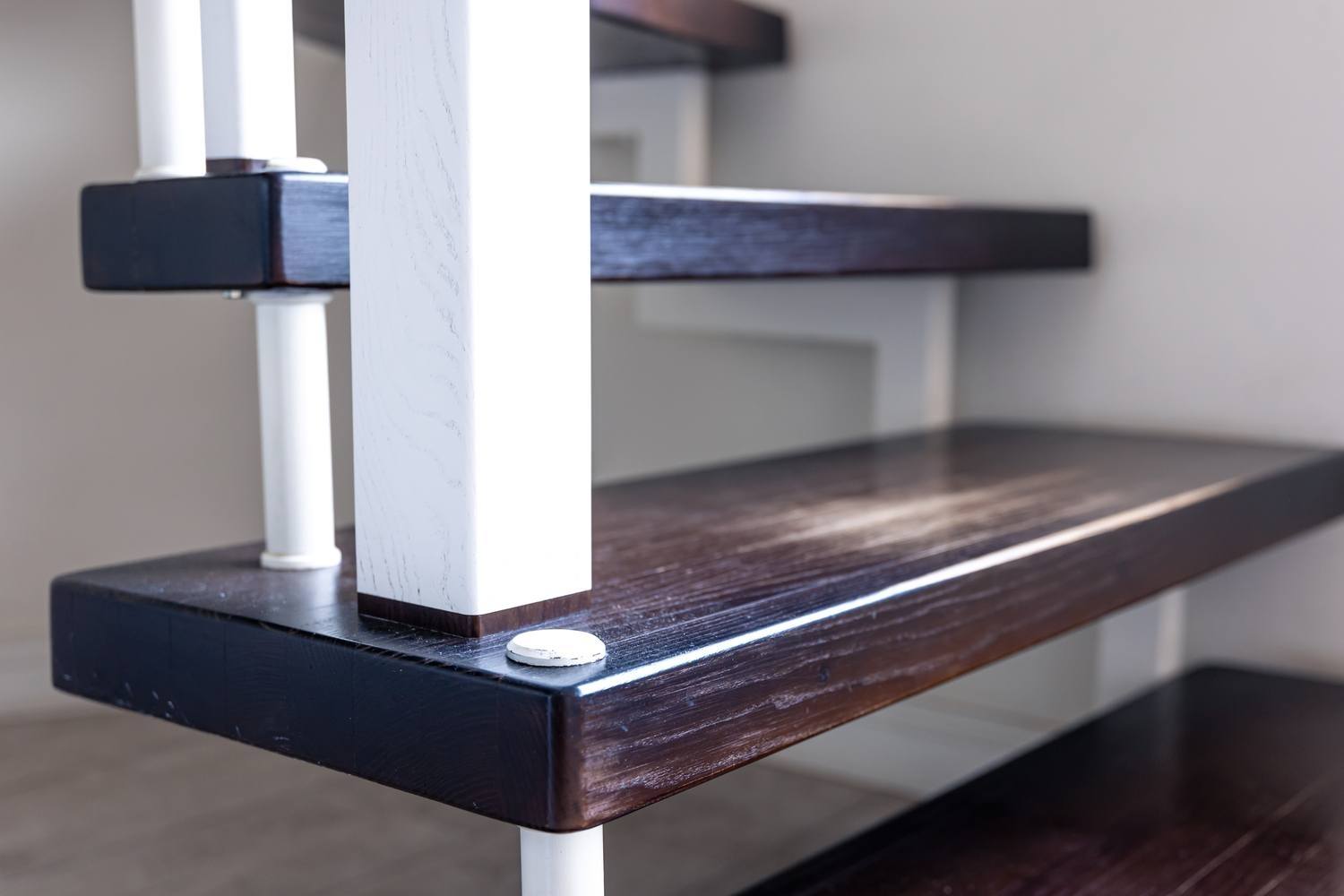 Hur ljudisolerar man en trappa