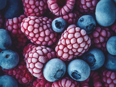 Ljuddämpande tavla - Frozen blueberries