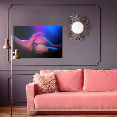 Ljuddämpande tavla - Sexy woman illuminated