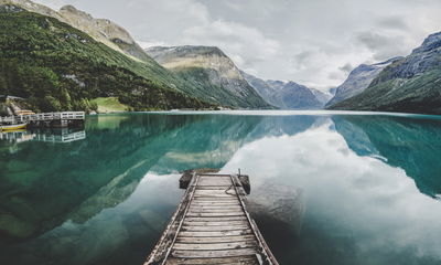 Ljuddämpande tavla - View of the lovatnet lake
