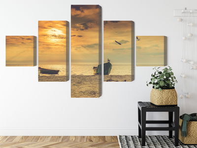 Ljuddämpande tavla - Boats on the beach at sunset