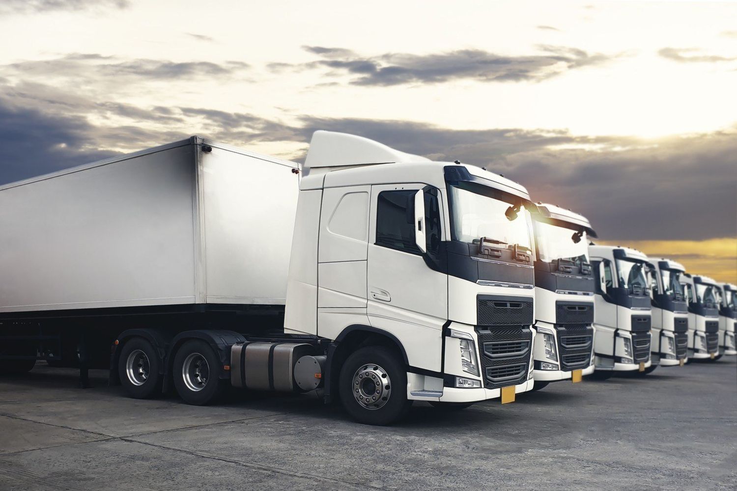 Ljudisolering i lastbilshytt med dämpmattor i golv, dörrar och väggar