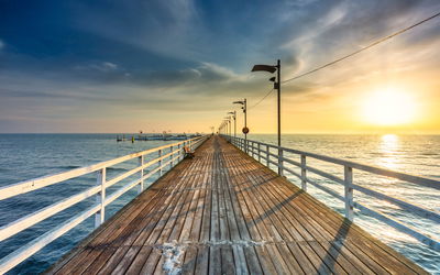 Ljuddämpande tavla - Wooden pier on the baltic sea
