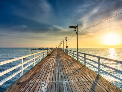 Ljuddämpande tavla - Wooden pier on the baltic sea