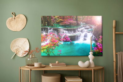 Ljuddämpande tavla - A waterfall in a colorful