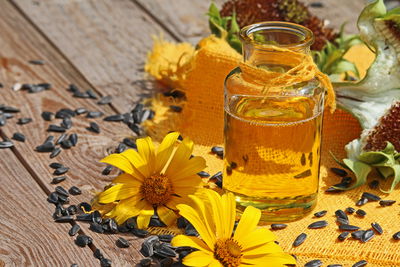 Ljuddämpande tavla - Sunflower oil with flowers
