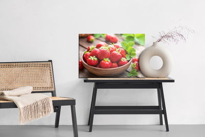 Ljuddämpande tavla - A bowl of strawberries