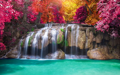 Ljuddämpande tavla - A waterfall in the deep