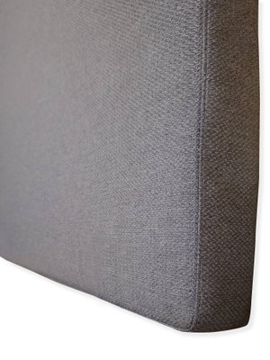 Lähikuva SilentDirect PES Ceiling -äänieristeestä, harmaa, irrotettavalla kangaspäällysteellä