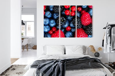 Ljuddämpande tavla - Forest fruits on a macro