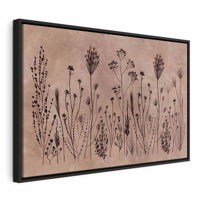 Wildflowers black plants on – svart ram. Tunna mörka stjälkar, blad och blomhuvuden tecknar sig mot en dämpat rosa och beige botten.