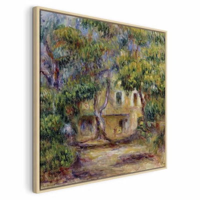 Pierre auguste renoir the – naturfärgad ram. Ett litet ljust hus omges av täta träd och grönska i en målning med blå, gula och violetta detaljer.