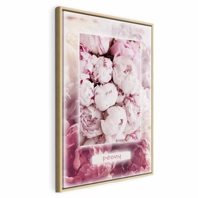 Spring delicacy vertical – naturfärgad ram. Ljusa rosa pioner och mjuka blomdetaljer fyller bildytan inom en tunn, ljus bård.