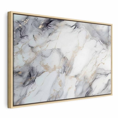 Elegant marble stone – naturfärgad ram. Grå, svarta och varmt beige ådror löper över en vit, tryckt marmoryta med mjuka skiftningar.