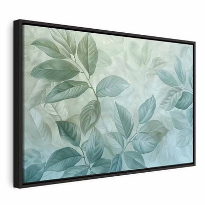 Large leaves in shades of – svart ram. Stora gröna och blågröna blad överlappar varandra i ett mjukt botaniskt mönster.