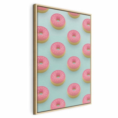 Pastel donuts vertical – naturfärgad ram. Små illustrerade munkar med rosa glasyr och ljusa strössel upprepas över en mintgrön botten.