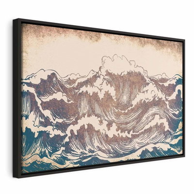 Giant waves – svart ram. Stora vågor i crème, blågrönt och gråbrunt bildar ett tätt linjemönster mot en varmt tonad himmel.