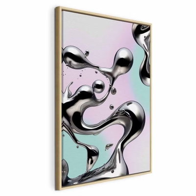 Metallic fluidity abstract – naturfärgad ram. Blankt återgivna, silverfärgade former slingrar sig över en ljus botten i rosa och turkost. Metalleffekten är tryckt.