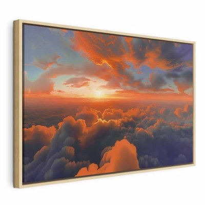 When dawn tickles the clouds – naturfärgad ram. Orange, upplysta molntoppar möter blågrå himmel i en vidsträckt sky.