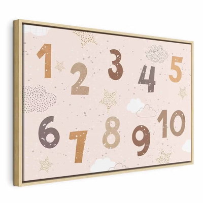 Jumping numbers numbers in a – naturfärgad ram. Siffrorna ett till tio ligger bland små stjärnor och moln på en ljust rosa och beige botten.