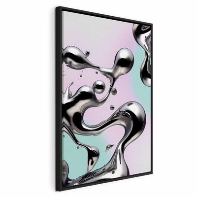 Metallic fluidity abstract – svart ram. Blankt återgivna, silverfärgade former slingrar sig över en ljus botten i rosa och turkost. Metalleffekten är tryckt.