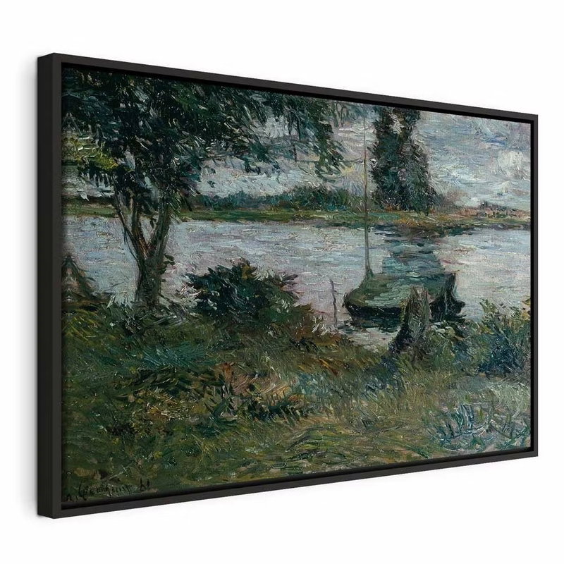 Paul gauguin flußufer – svart ram. Träd och en liten båt står vid vatten i en målad landskapsbild med gröna och blågrå penseldrag.