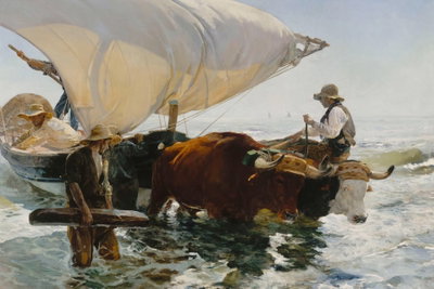 Joaqu n sorolla y bastida – motivvy. Dragdjur och en ljus segelbåt står i grunt vatten i en målad scen med blågrå vågor.
