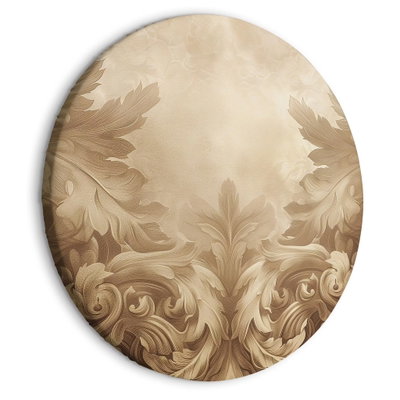 Rund motivvy för Carved baroque ornaments: Krökta blad och rullade ornament möts i beige och bruna toner.