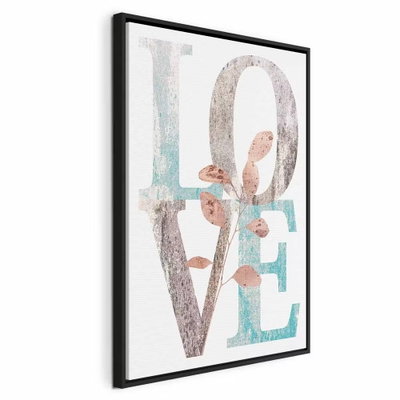 Flourishing letters vertical – svart ram. Bokstäverna i LOVE återges i blekt turkost och gråbrunt med en liten rosa växtkvist på vitt.