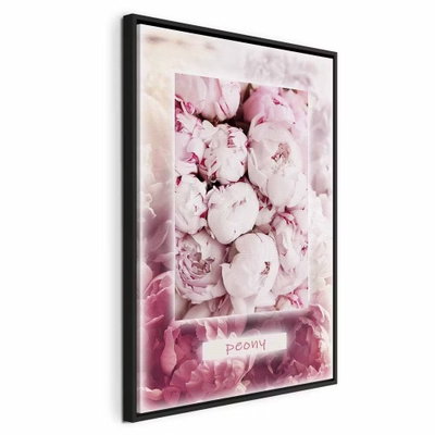Spring delicacy vertical – svart ram. Ljusa rosa pioner och mjuka blomdetaljer fyller bildytan inom en tunn, ljus bård.