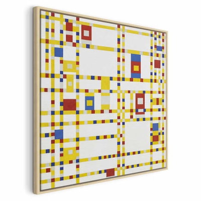 Piet mondrian broadway – naturfärgad ram. Små gula, röda och blå rutor bildar ett tätt rutnät kring större vita fält.