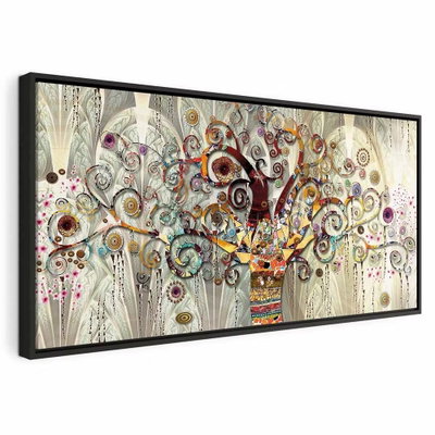 Tree of life narrow – svart ram. Ett träd med färgrika, spiralformade grenar breder ut sig över en ljus bakgrund med gyllene toner.