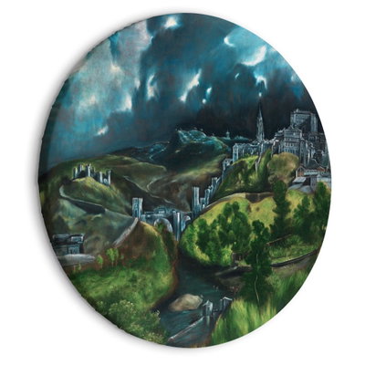 Rund motivvy för El greco - view of toledo: En stad med torn och täta hus ligger ovanför gröna sluttningar under en dramatisk molnhimmel.