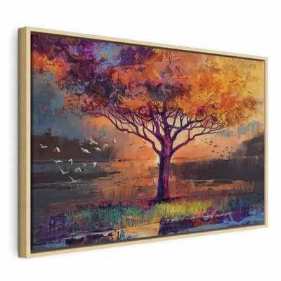 Autumn sketches wide – naturfärgad ram. Ett ensamt träd med orange och gula löv står i ett starkt målat landskap med blå, lila och rosa skikt.