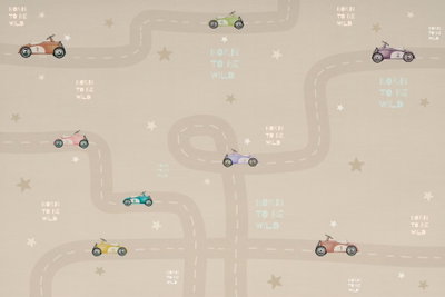 Race colorful cars on a road – motivvy. Små färgade bilar kör på en illustrerad väg bland stjärnor och små textdetaljer på beige botten.