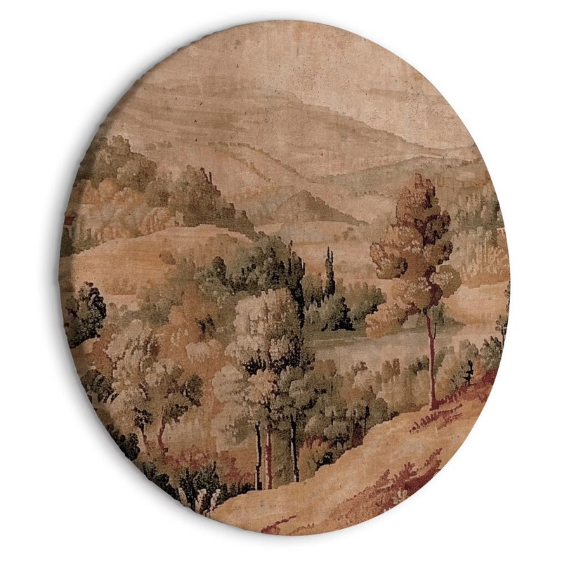 Rund motivvy för Mediterranean landscape: Trädklädda kullar och öppna marker skildras i dämpade bruna, gröna och rosa toner.